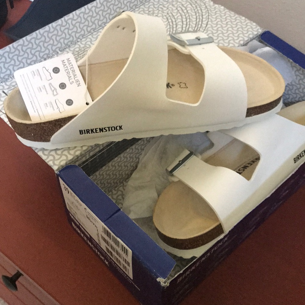 Birkenstock Arizona NWT size 39